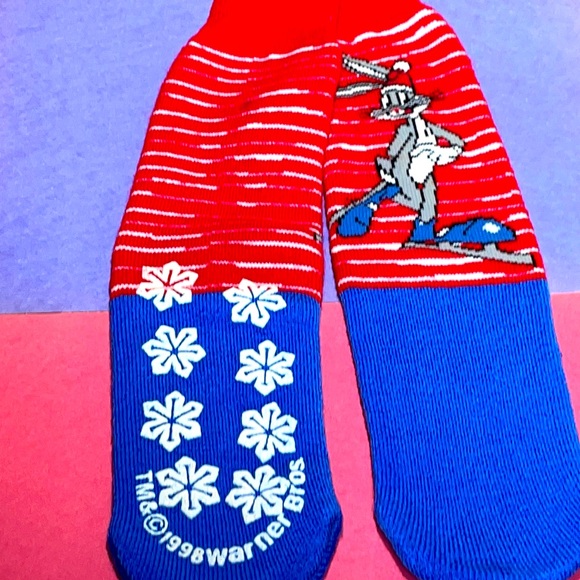 Vintage 1998 Looney Tunes Bugs Bunny Ice Skating Gripper Slipper Socks! - Picture 2 of 7